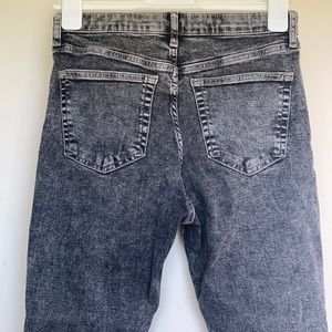 grey skinny jeans